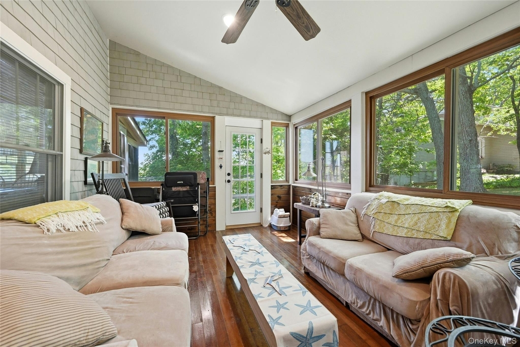 1185 Fleetwood Road - Photo 7