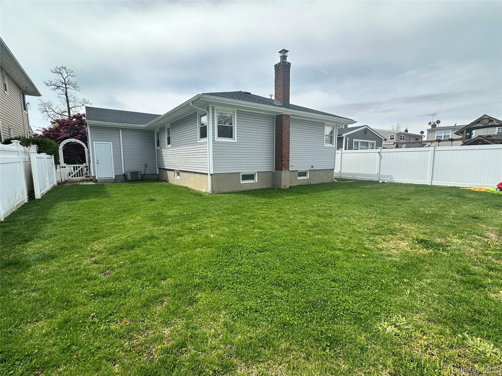 1741 Warren Place - Photo 19