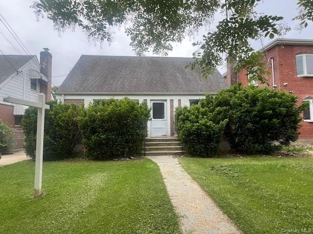 7608 269th Street - Photo 0