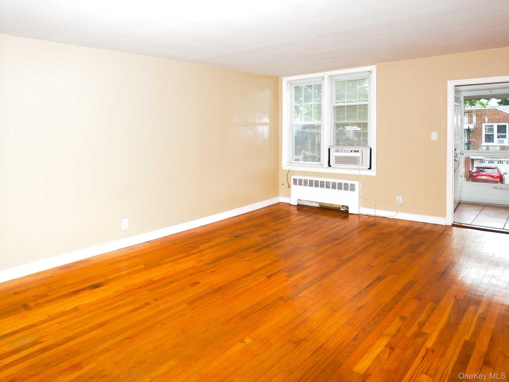 253-27 85 Road - Photo 5