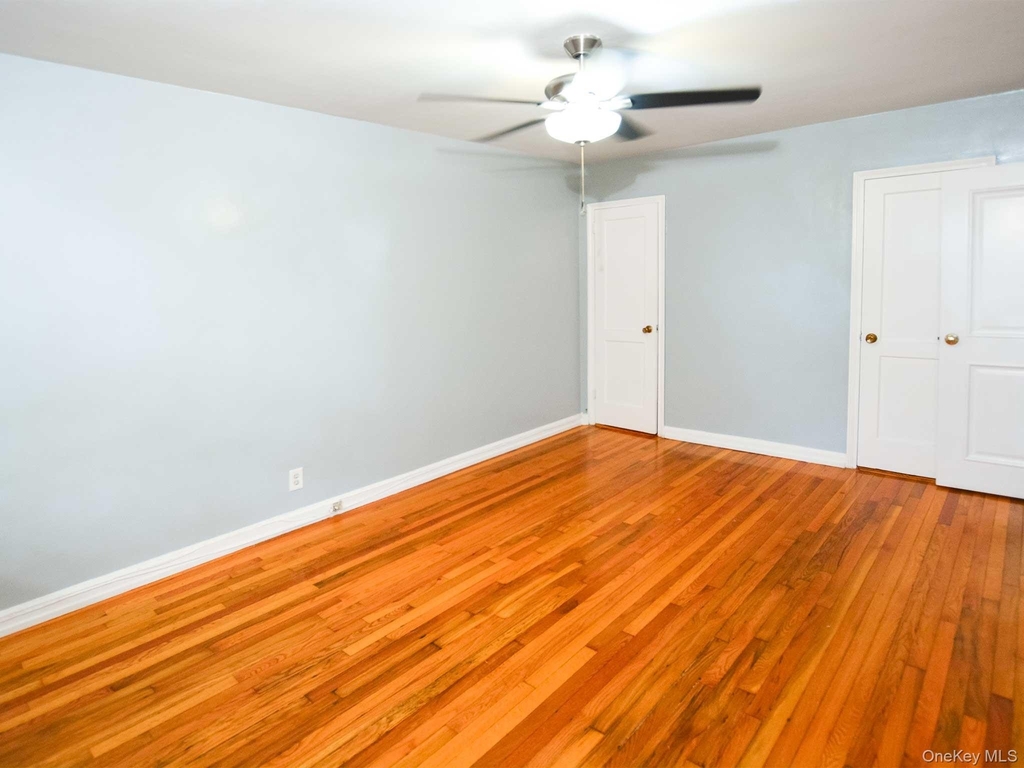 253-27 85 Road - Photo 3