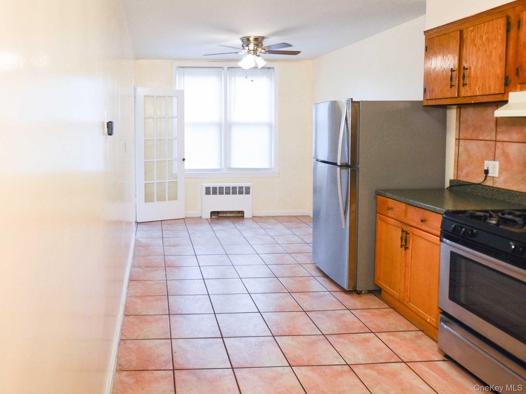 253-27 85 Road - Photo 1