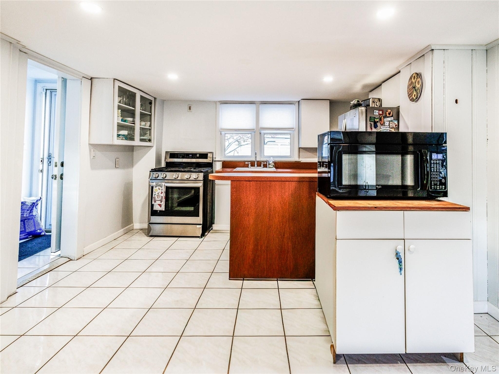 17 Mott Street - Photo 10