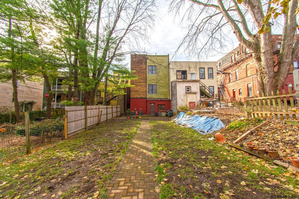 341 Madison Avenue - Photo 11