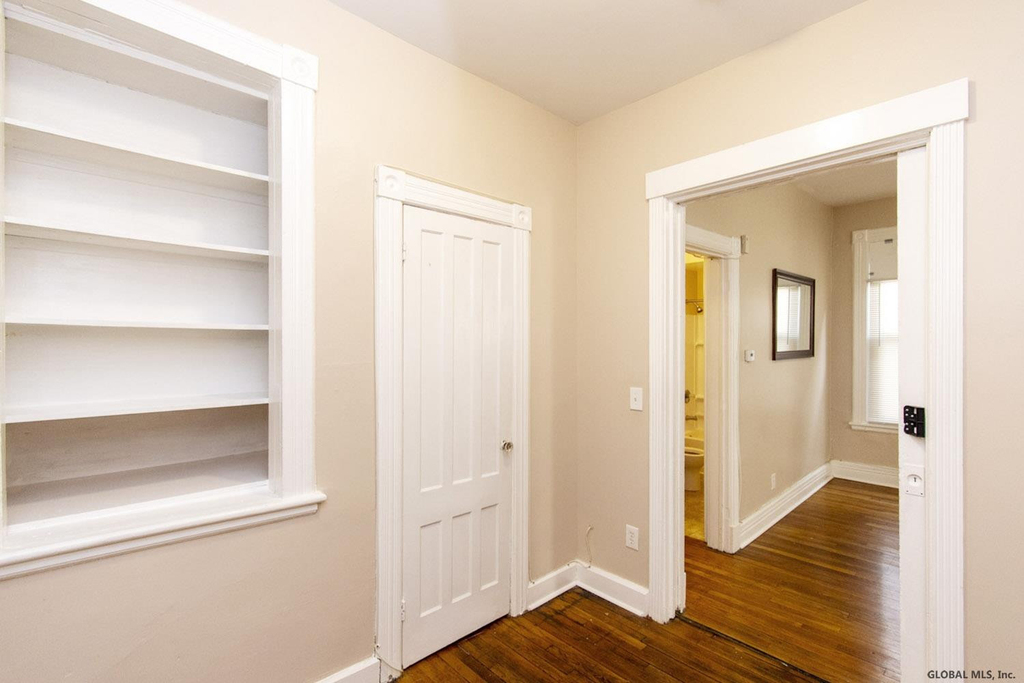 341 Madison Avenue - Photo 6