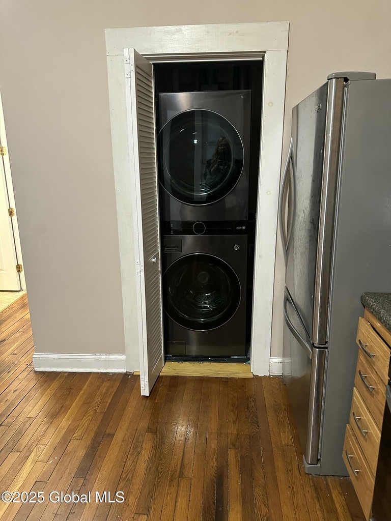 341 Madison Avenue - Photo 10