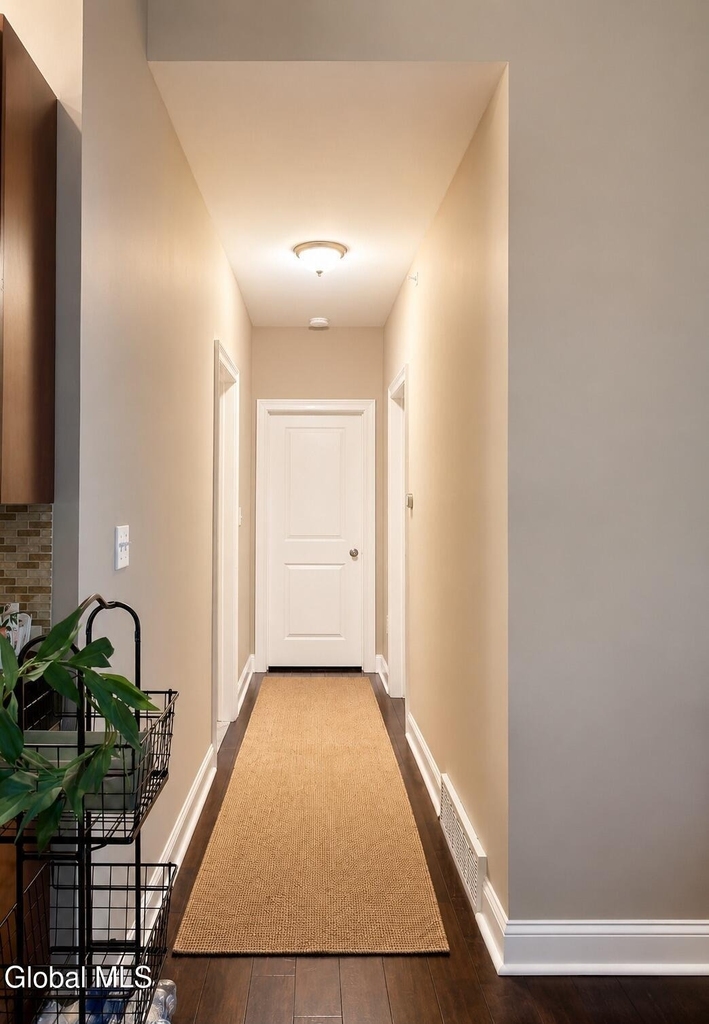 289 Jefferson Street - Photo 5