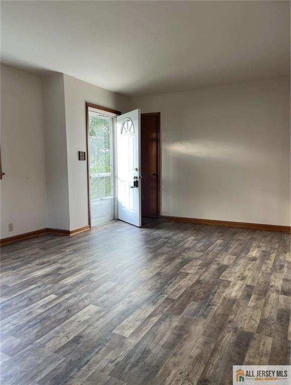 1601 W 7th Street - Photo 2