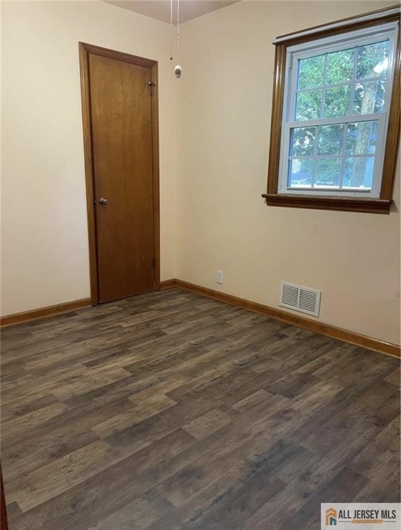 1601 W 7th Street - Photo 4