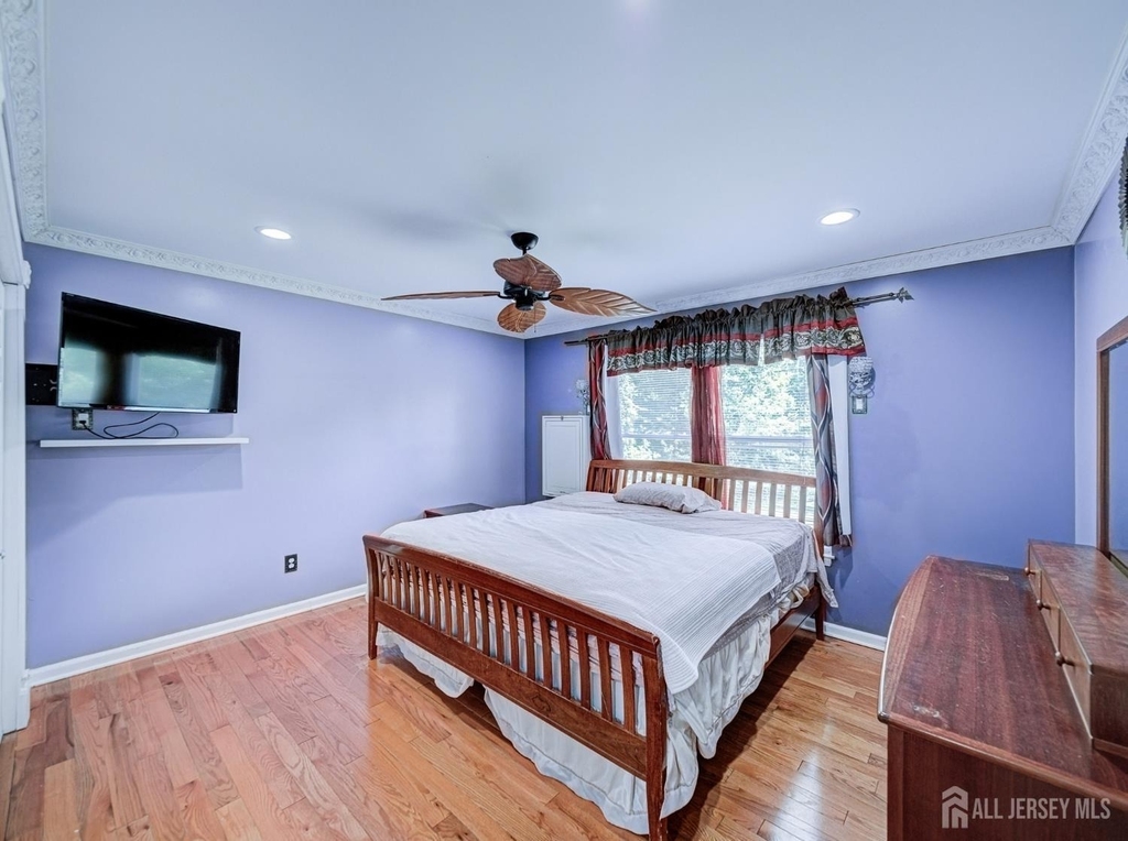 75 School Street - Photo 16