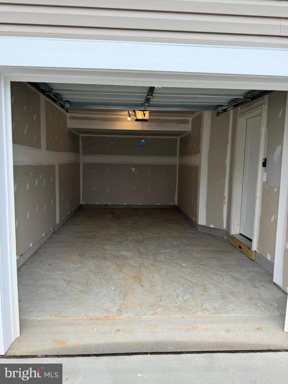 120 Tuxford Rd - Photo 2