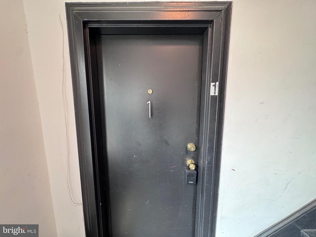 117 E Martin Street - Photo 5