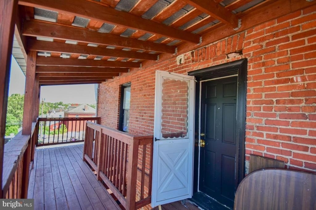 117 E Martin Street - Photo 4