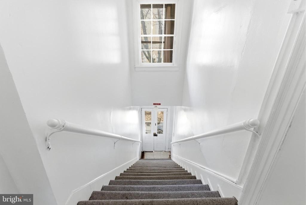 105 N Loudoun Street - Photo 14