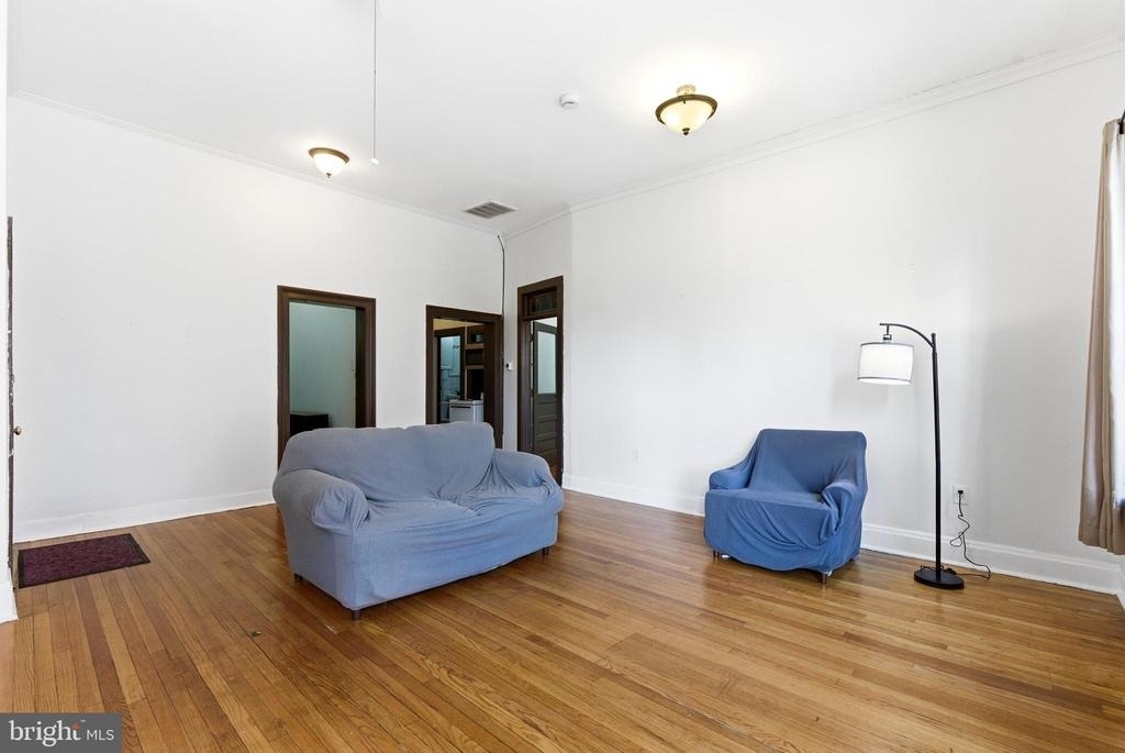 105 N Loudoun Street - Photo 5