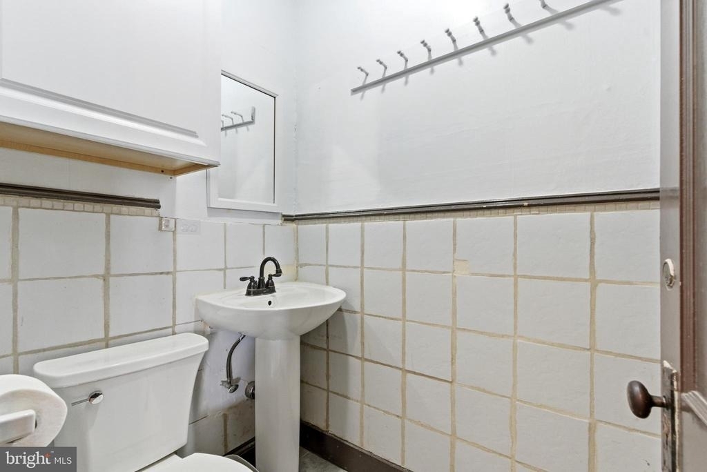 105 N Loudoun Street - Photo 10