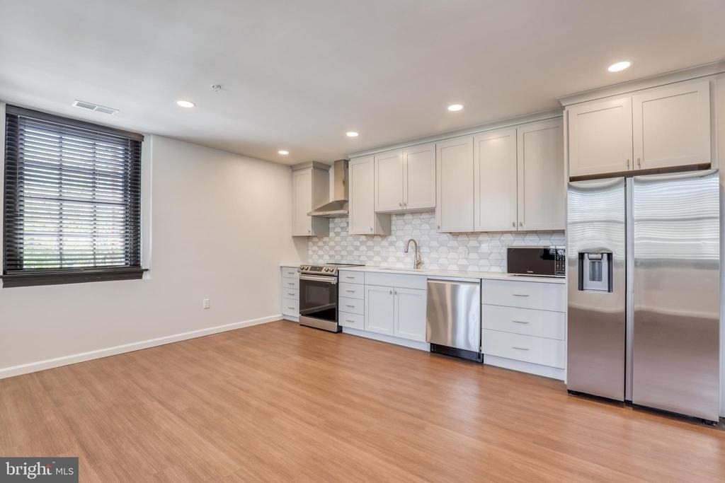 210 E Boscawen St - Photo 3
