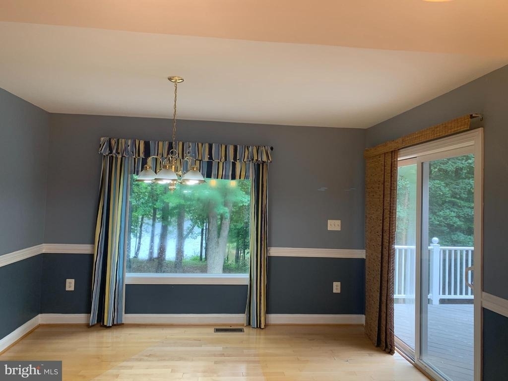 10701 Whispering Way - Photo 8