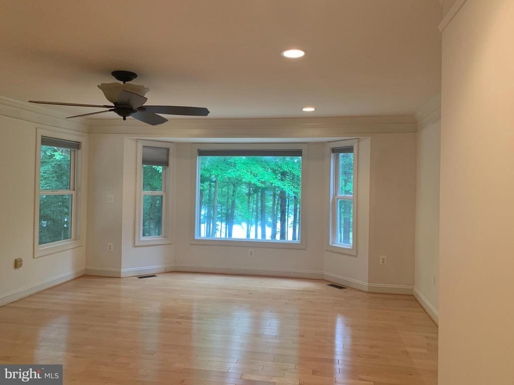 10701 Whispering Way - Photo 10