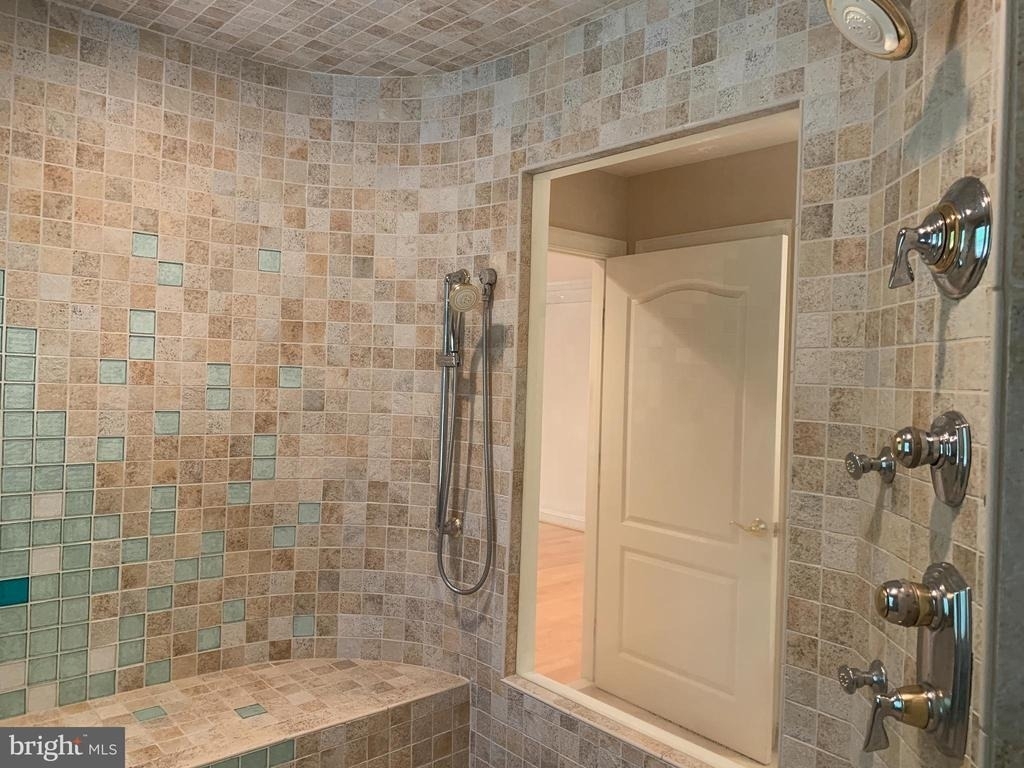 10701 Whispering Way - Photo 14