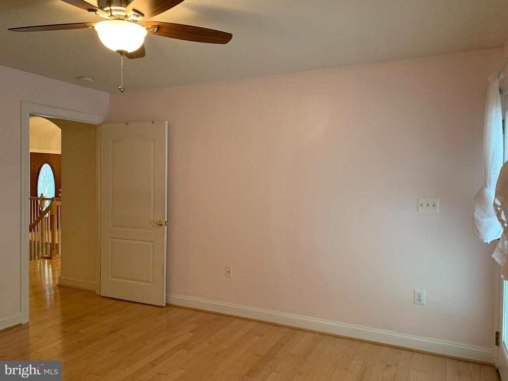 10701 Whispering Way - Photo 15