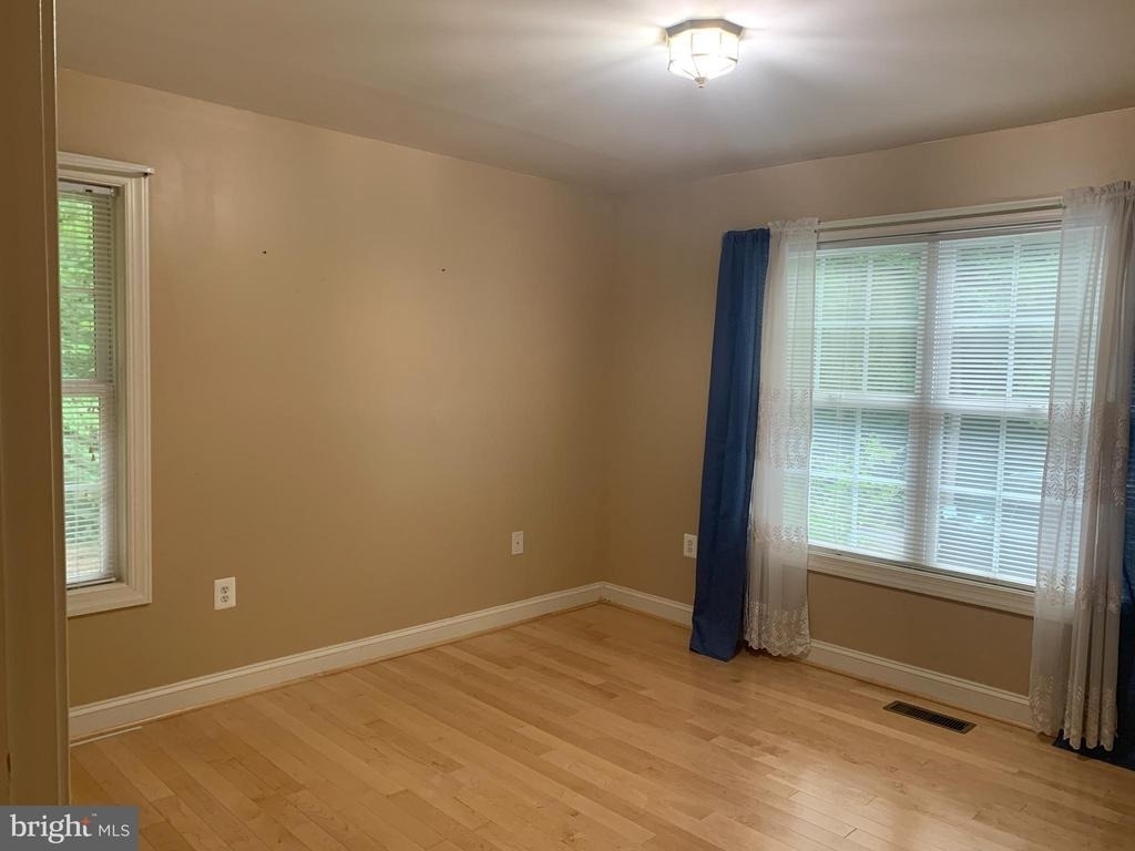 10701 Whispering Way - Photo 18