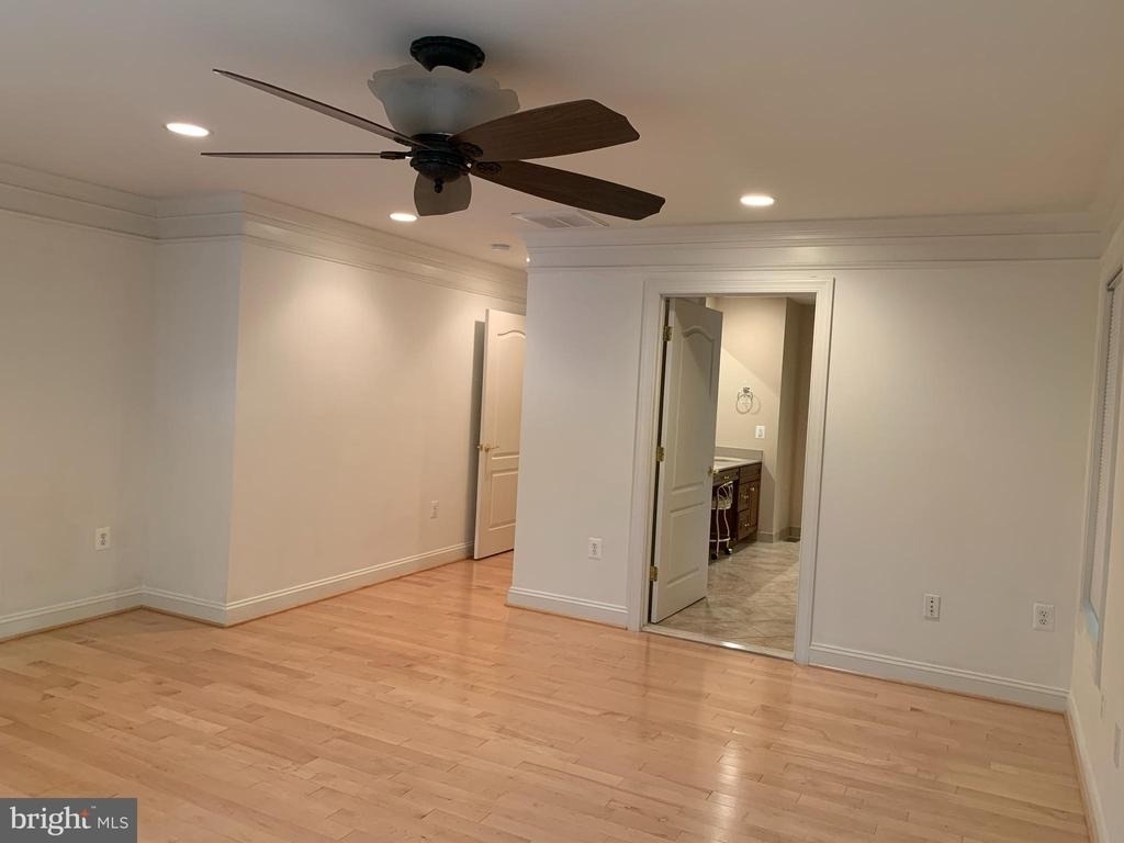 10701 Whispering Way - Photo 11