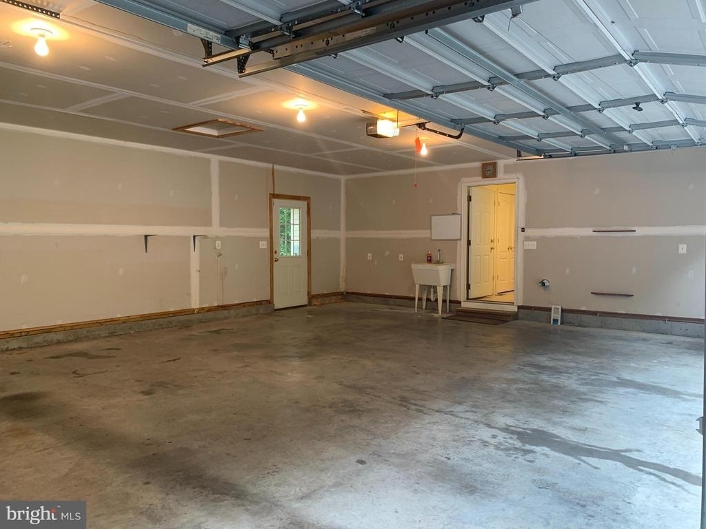 10701 Whispering Way - Photo 32