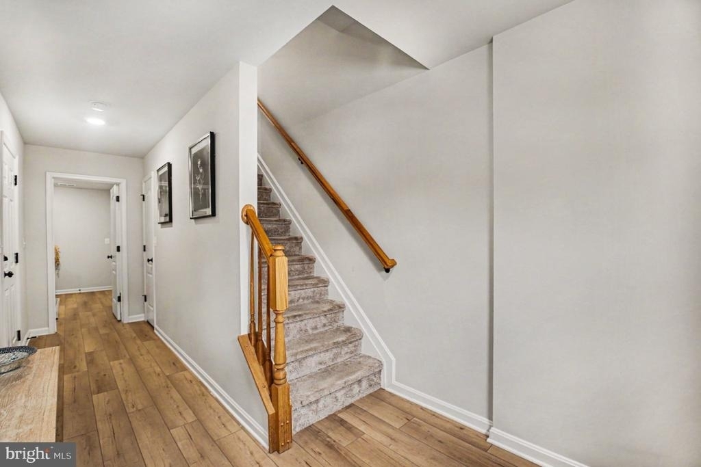 2525 Drake Lane - Photo 3