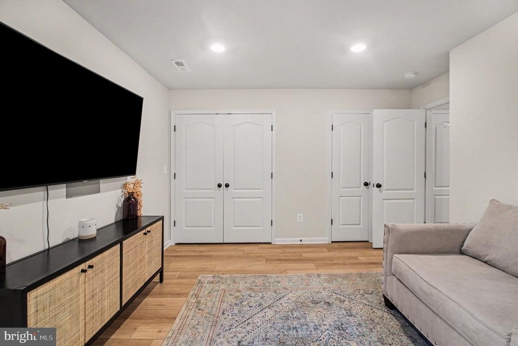 2525 Drake Lane - Photo 5
