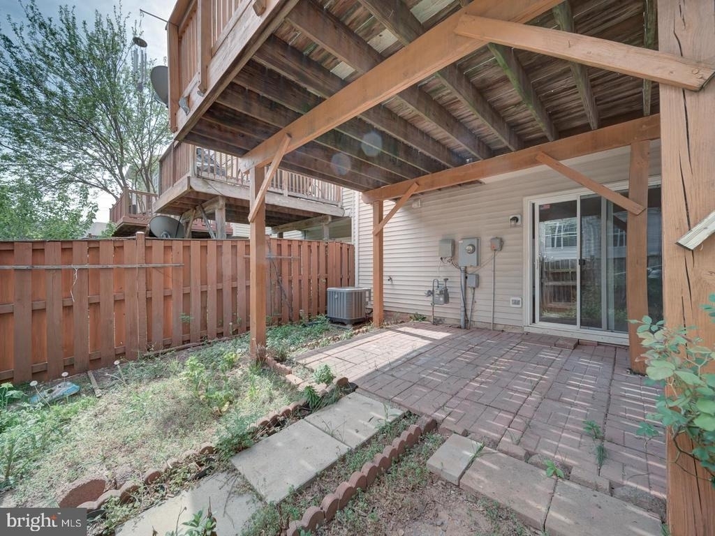 8241 Humphrey Lane - Photo 32