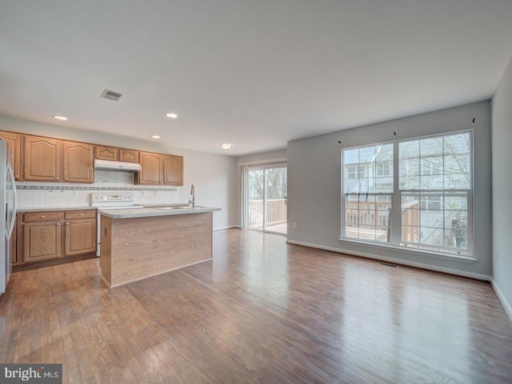 8241 Humphrey Lane - Photo 16