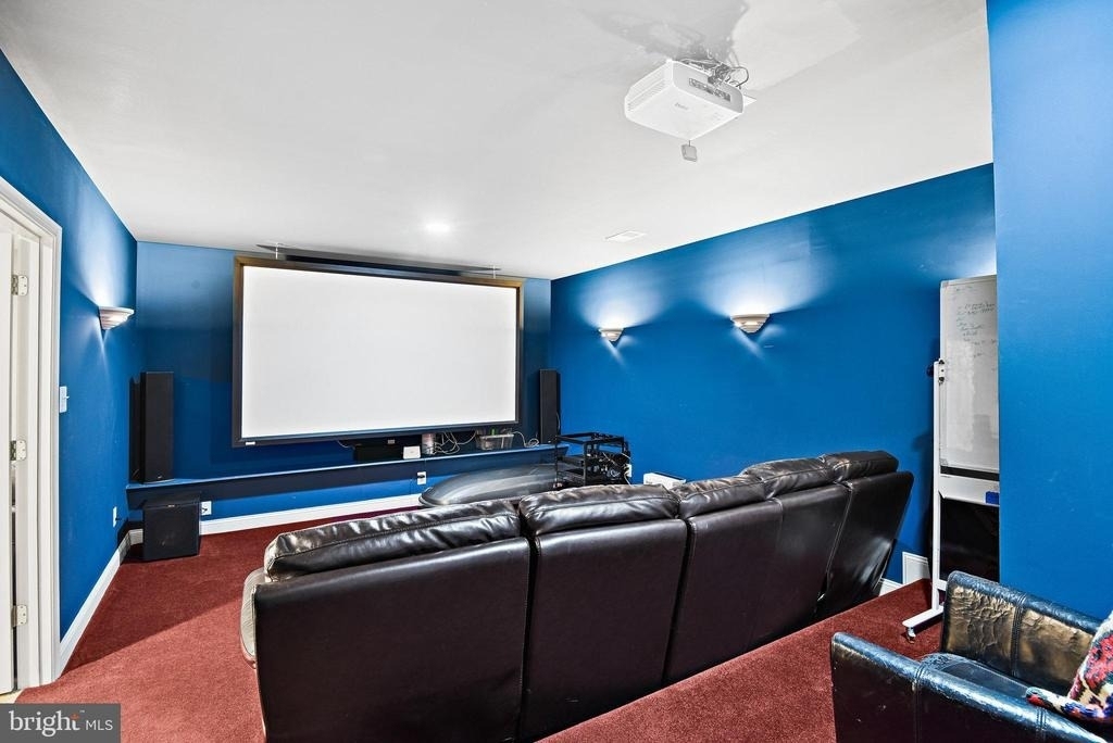 21922 Hyde Park Drive - Photo 32