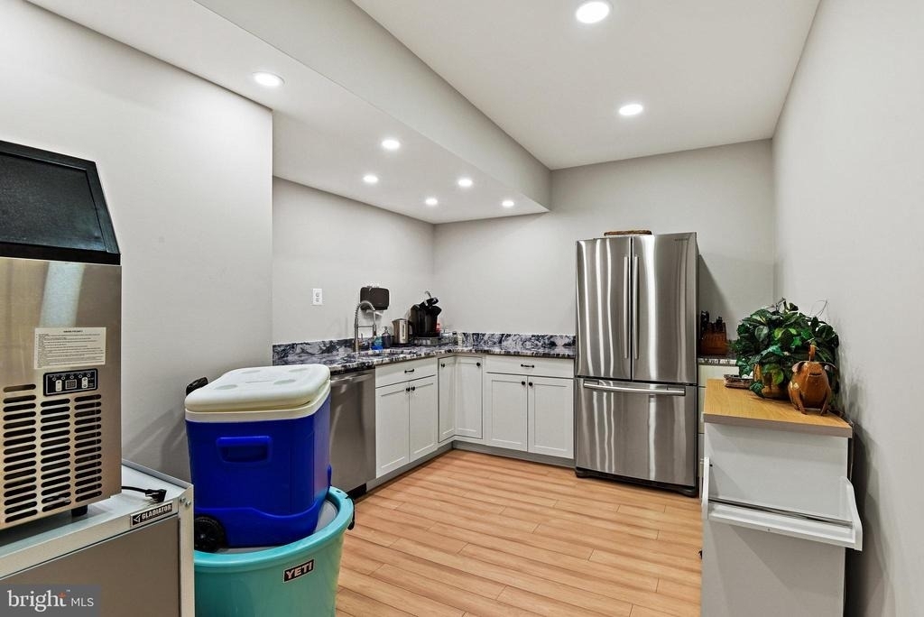 21922 Hyde Park Drive - Photo 33