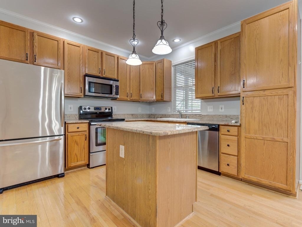 20362 Hartwell Street - Photo 9