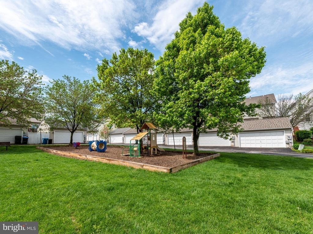 20362 Hartwell Street - Photo 36