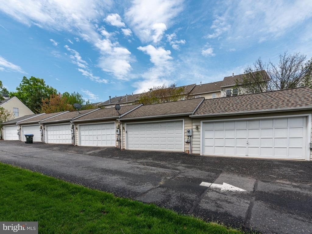 20362 Hartwell Street - Photo 34
