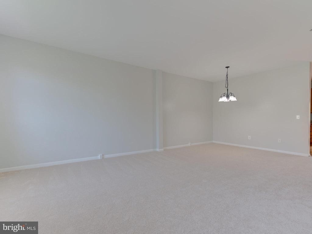 20362 Hartwell Street - Photo 5