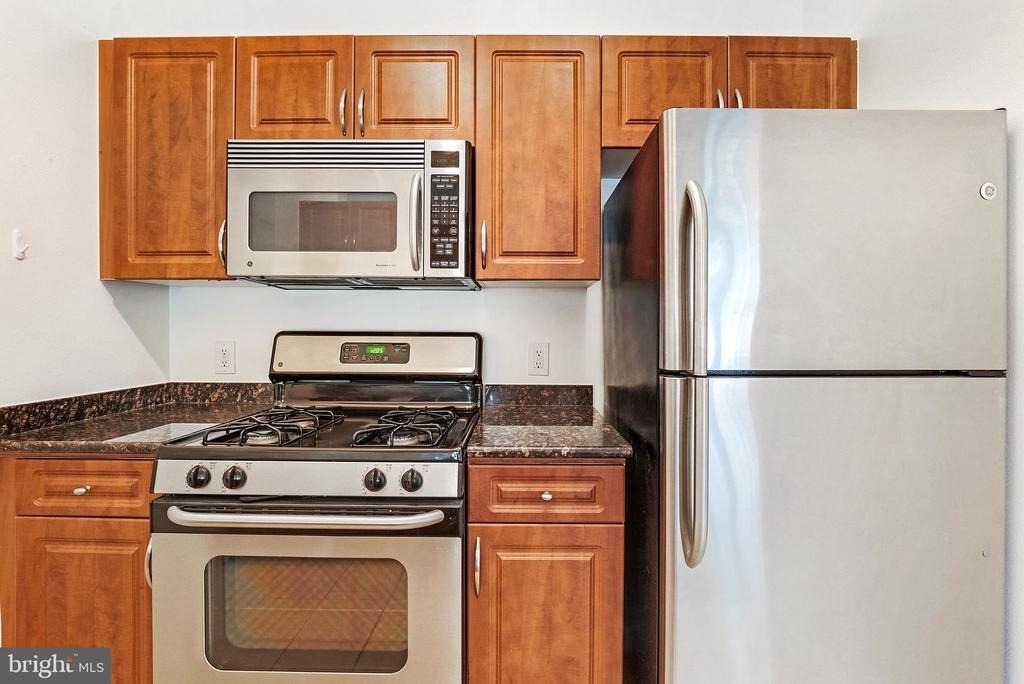 12929 Centre Park Circle - Photo 4