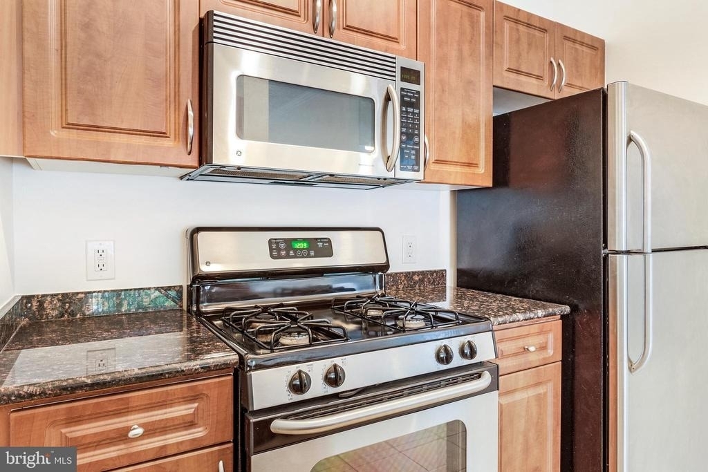12929 Centre Park Circle - Photo 7