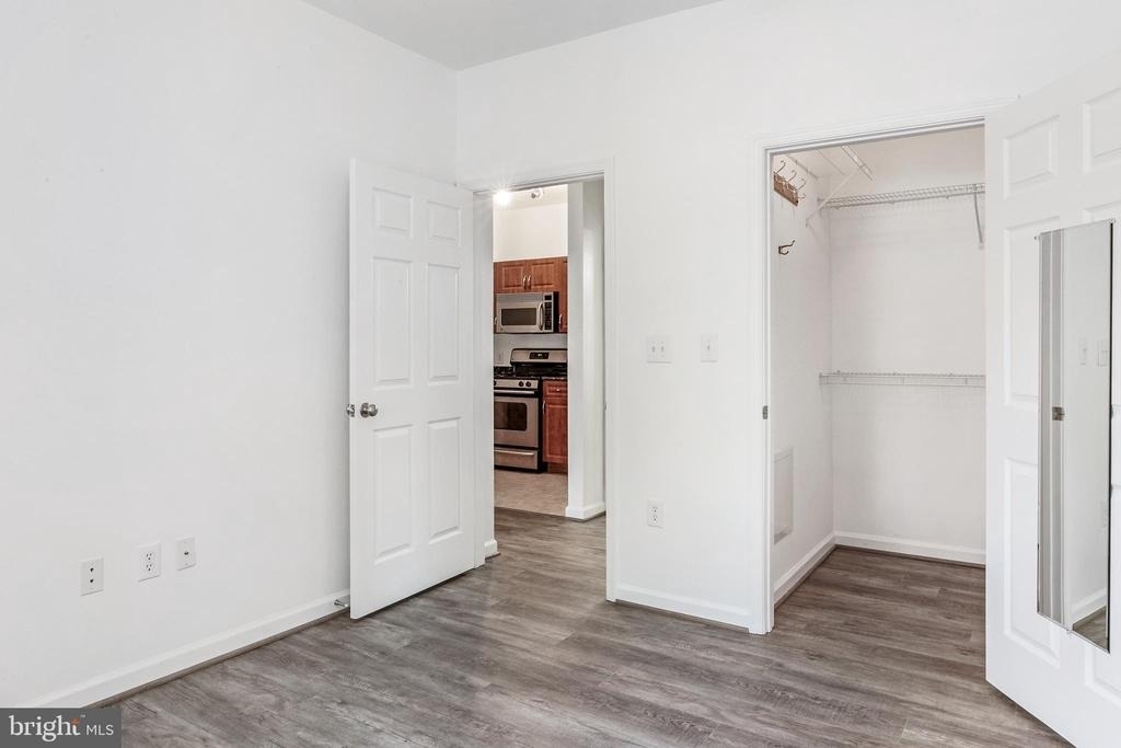 12929 Centre Park Circle - Photo 9