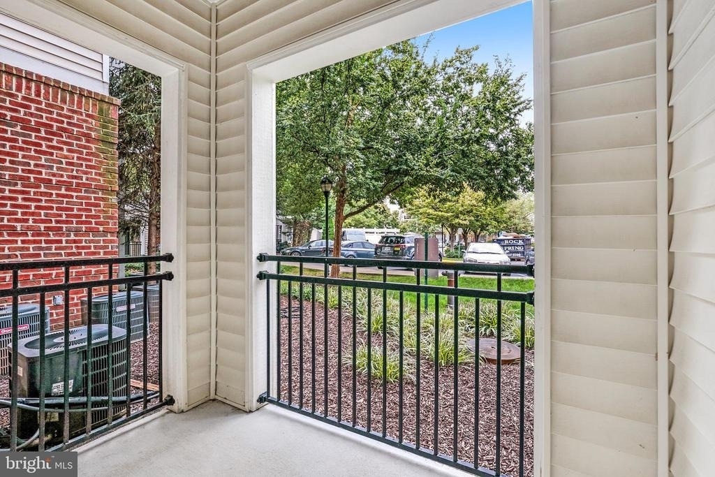 12929 Centre Park Circle - Photo 14