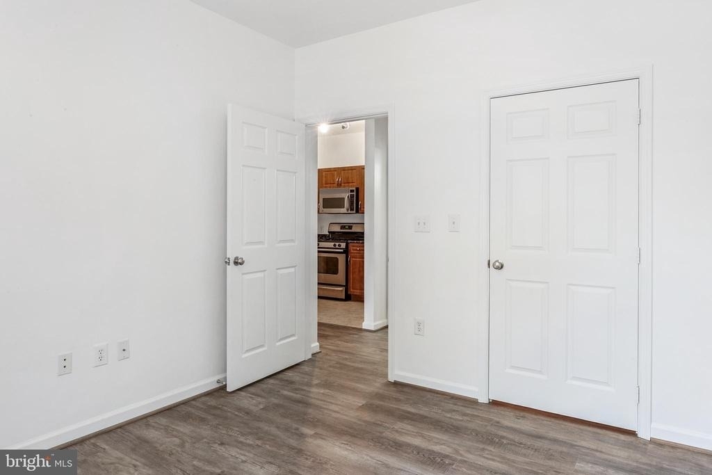 12929 Centre Park Circle - Photo 8