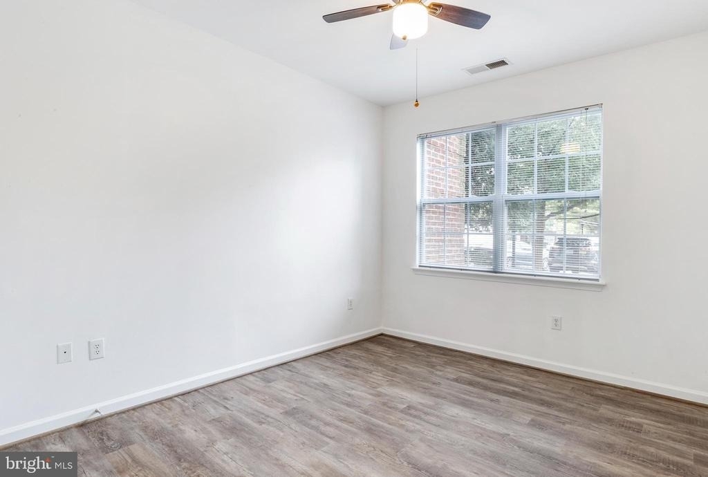 12929 Centre Park Circle - Photo 2