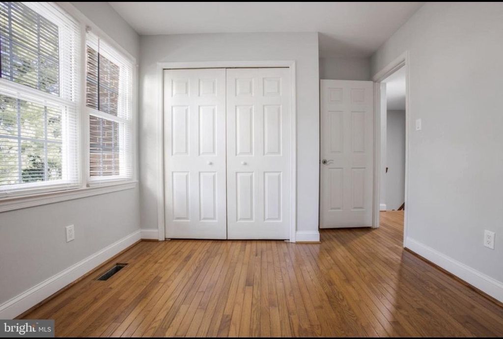 9612 9612 Hillock Court - Photo 5