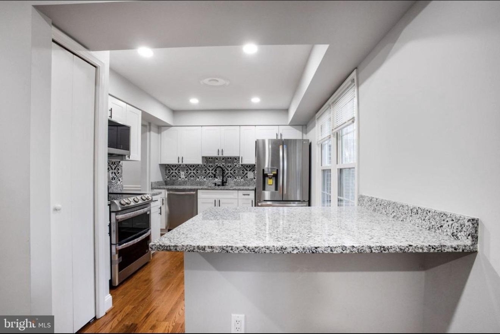 9612 9612 Hillock Court - Photo 11