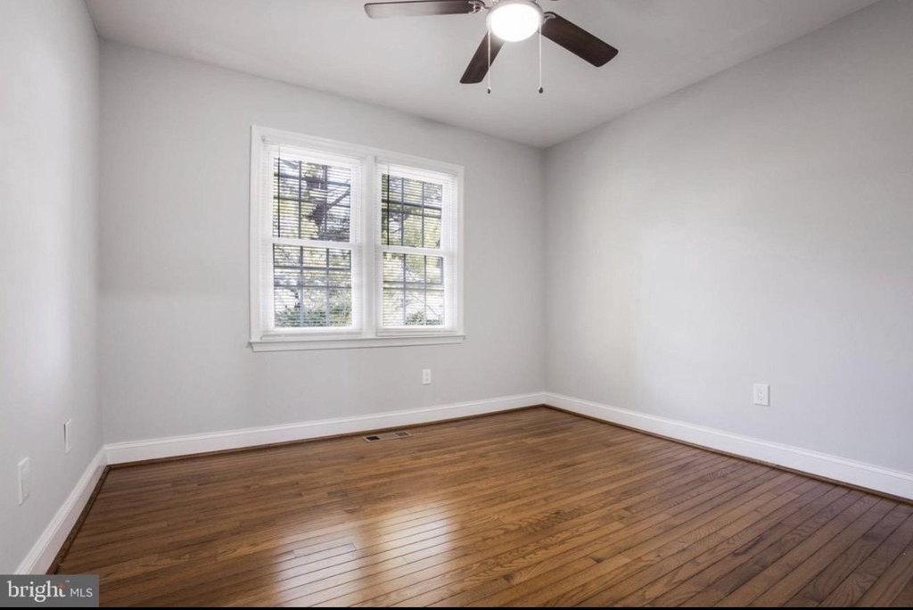 9612 9612 Hillock Court - Photo 6