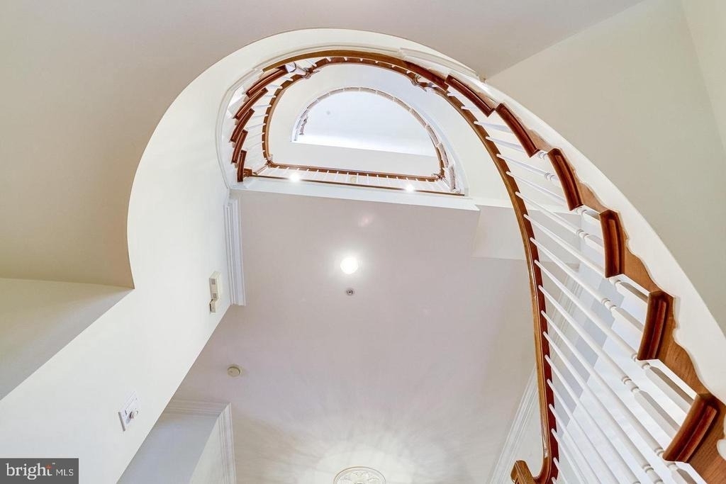 1601 Colonial Hills Drive - Photo 17