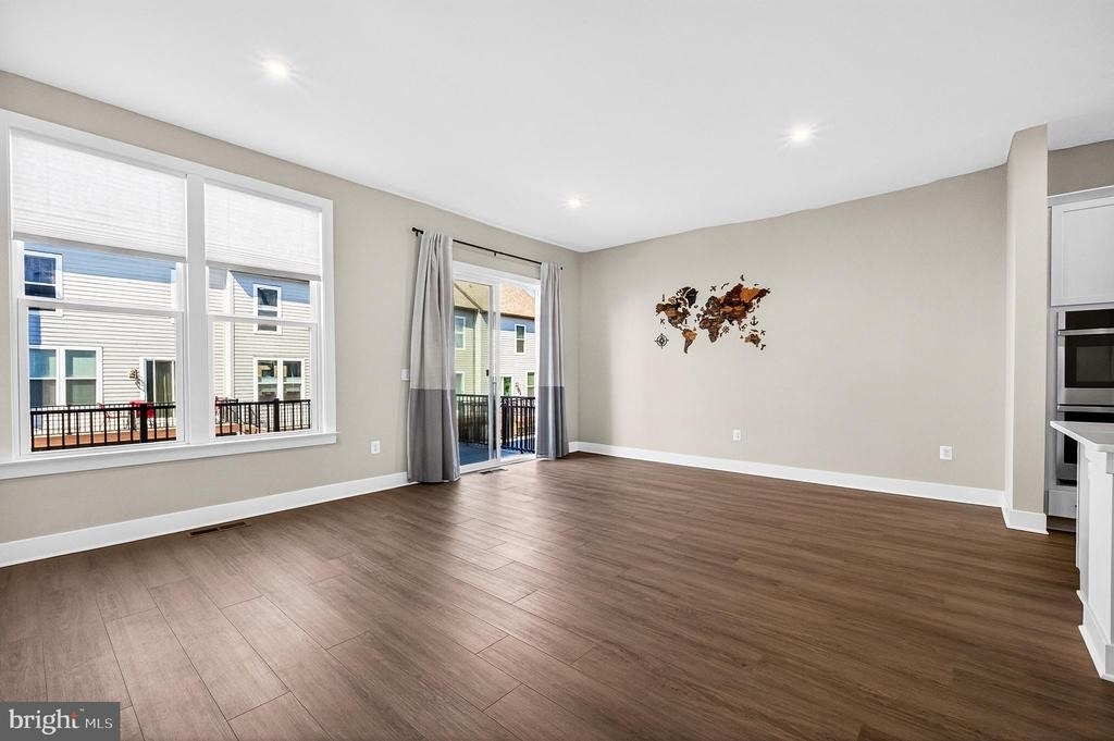 2421 Liberty Loop - Photo 7