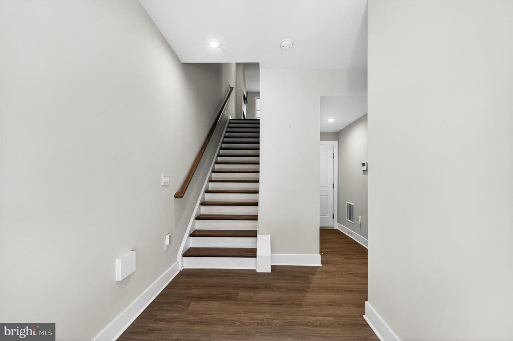 2421 Liberty Loop - Photo 6